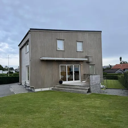 Ons 2026, Short-term Of A House In *